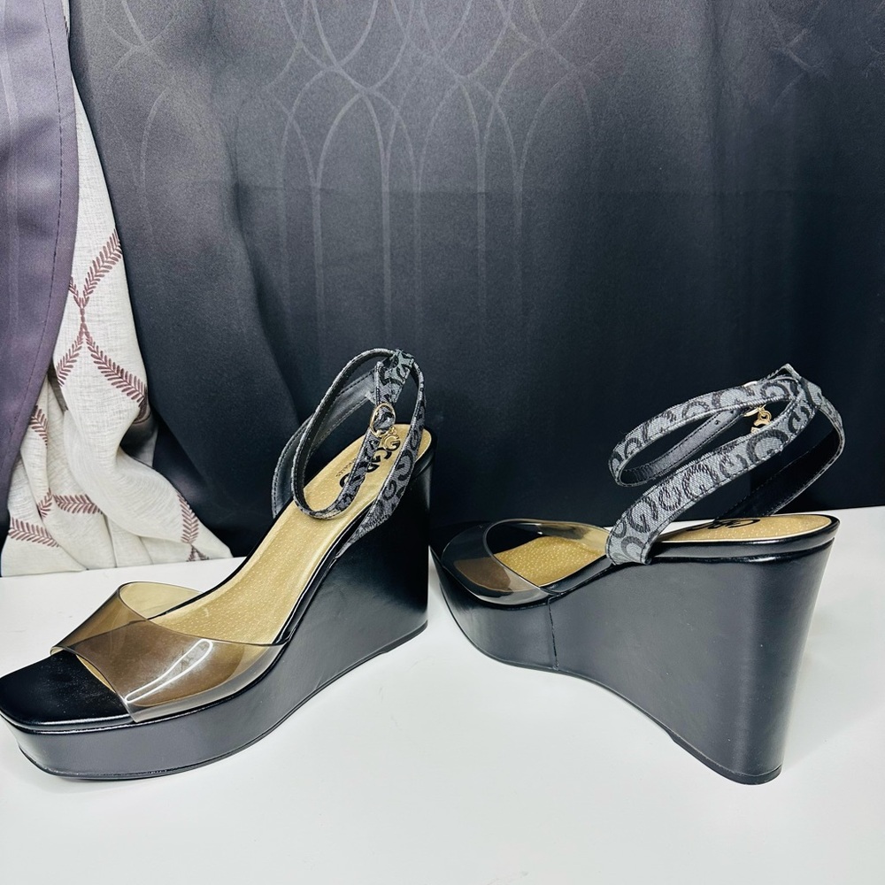 Stylish Black Wedge Sandals